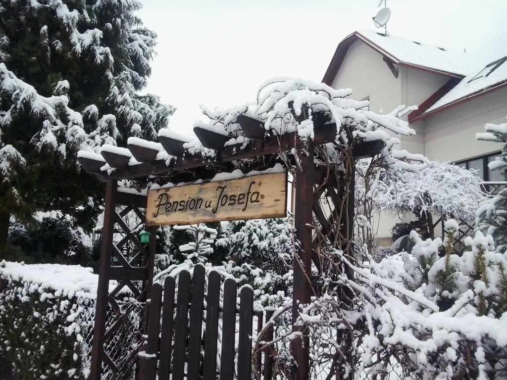 Pension U Josefa Kostalov エクステリア 写真